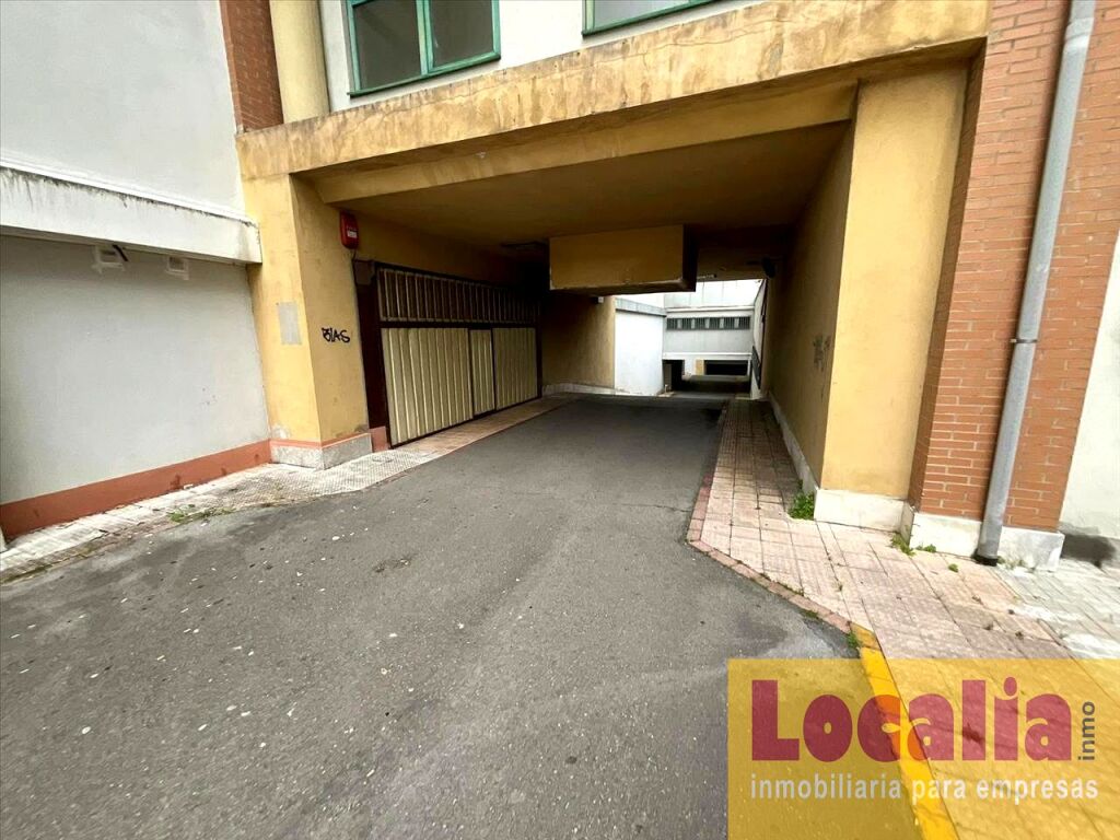 Foto plaza de garaje en venta en bezana. cantabria