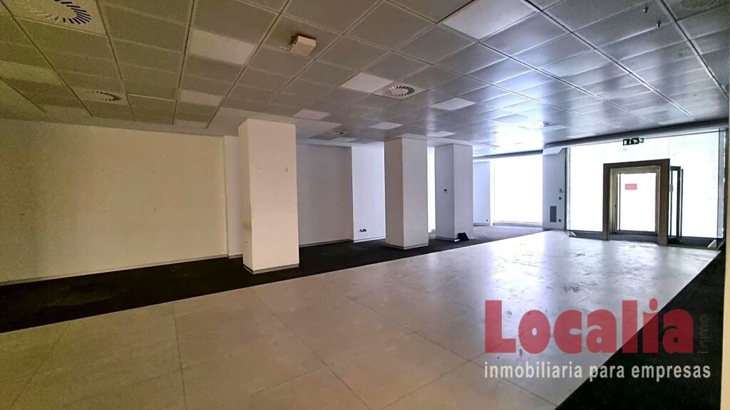 Foto excelente local en centro de torrelavega