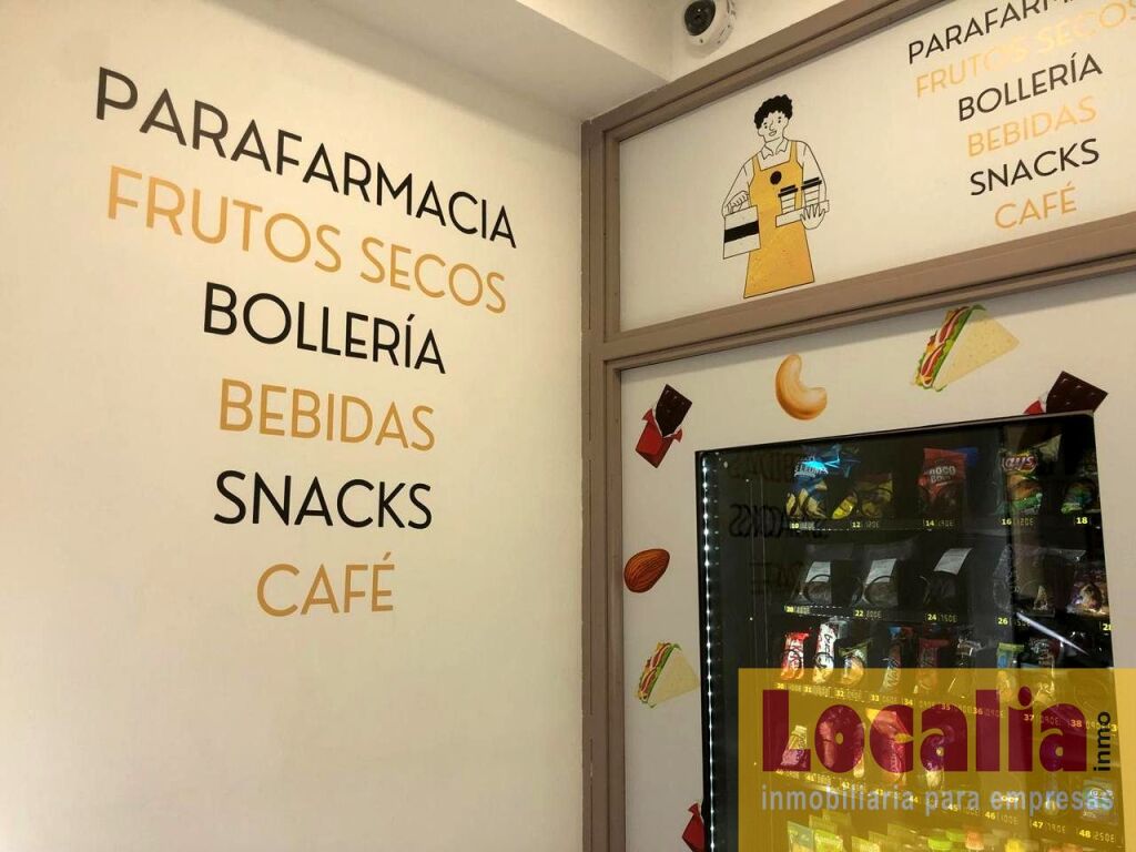 Foto local con negocio en funcionamiento en santander.