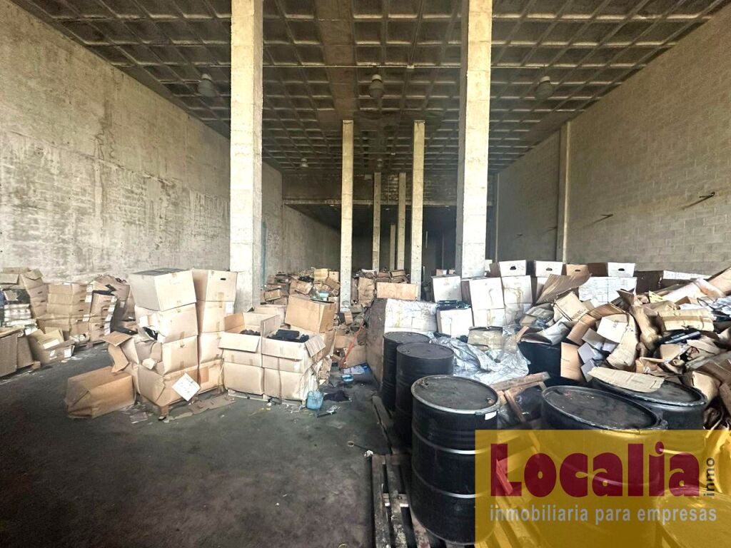 Foto alquiler de nave en poligono elegarcu, camargo.