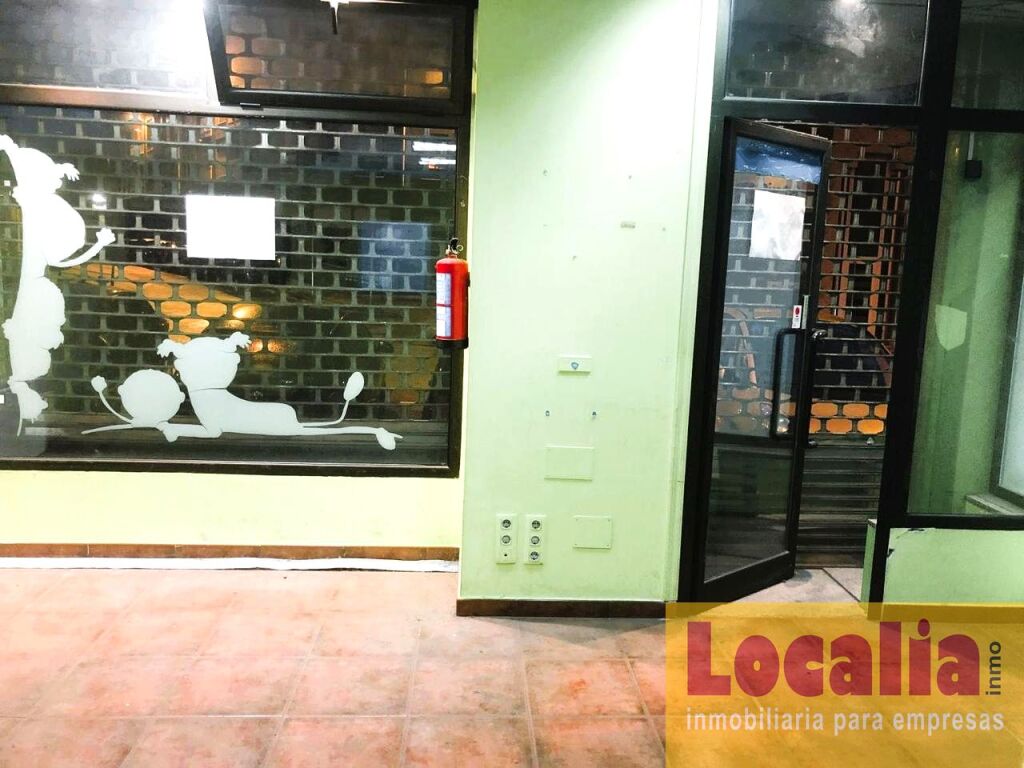 local céntrico de 140 m² en alquiler. torrelavega foto grande (2)