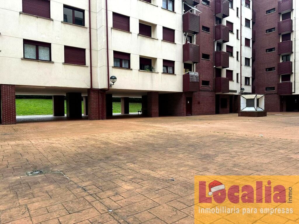 locales con posibilidad de reconvertir. santander foto grande (2)