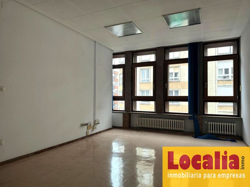 excepcional local para oficinas en santander. foto grande (3)