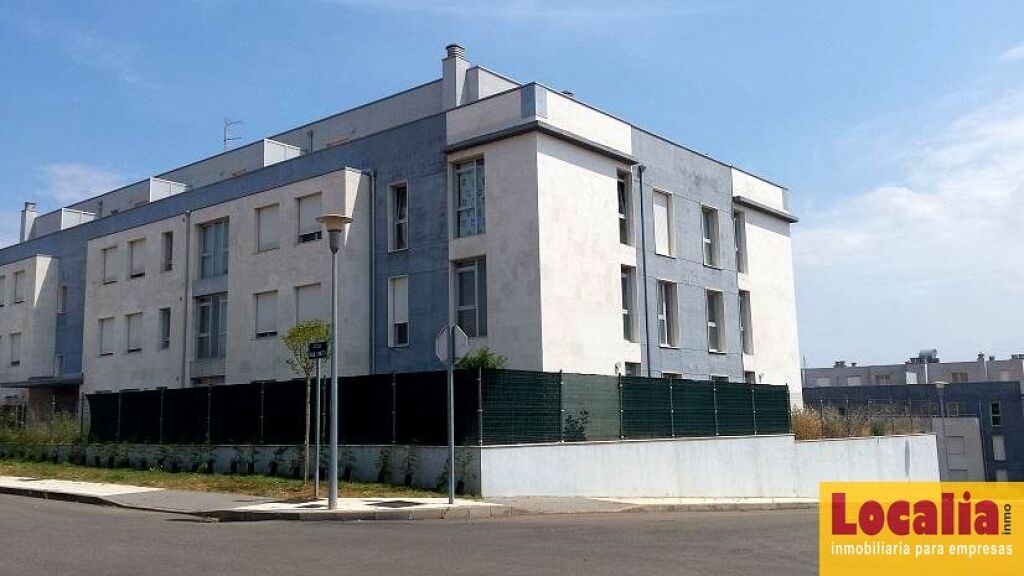 interesante obra parada de 92 pisos en venta. león foto grande (2)