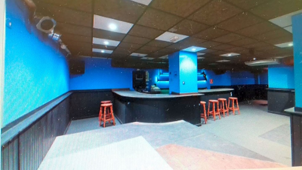bar pub en alquiler en torrelavega. foto grande (2)