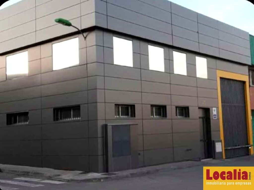 extensa nave industrial con parking en santander. foto grande (3)