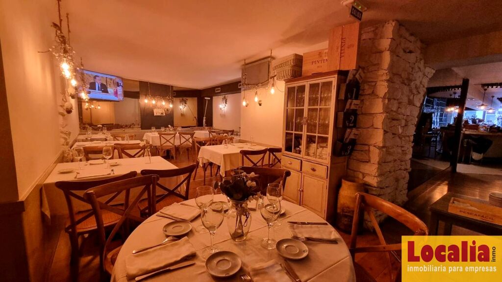 Foto emblemático restaurante en venta en torrelavega.