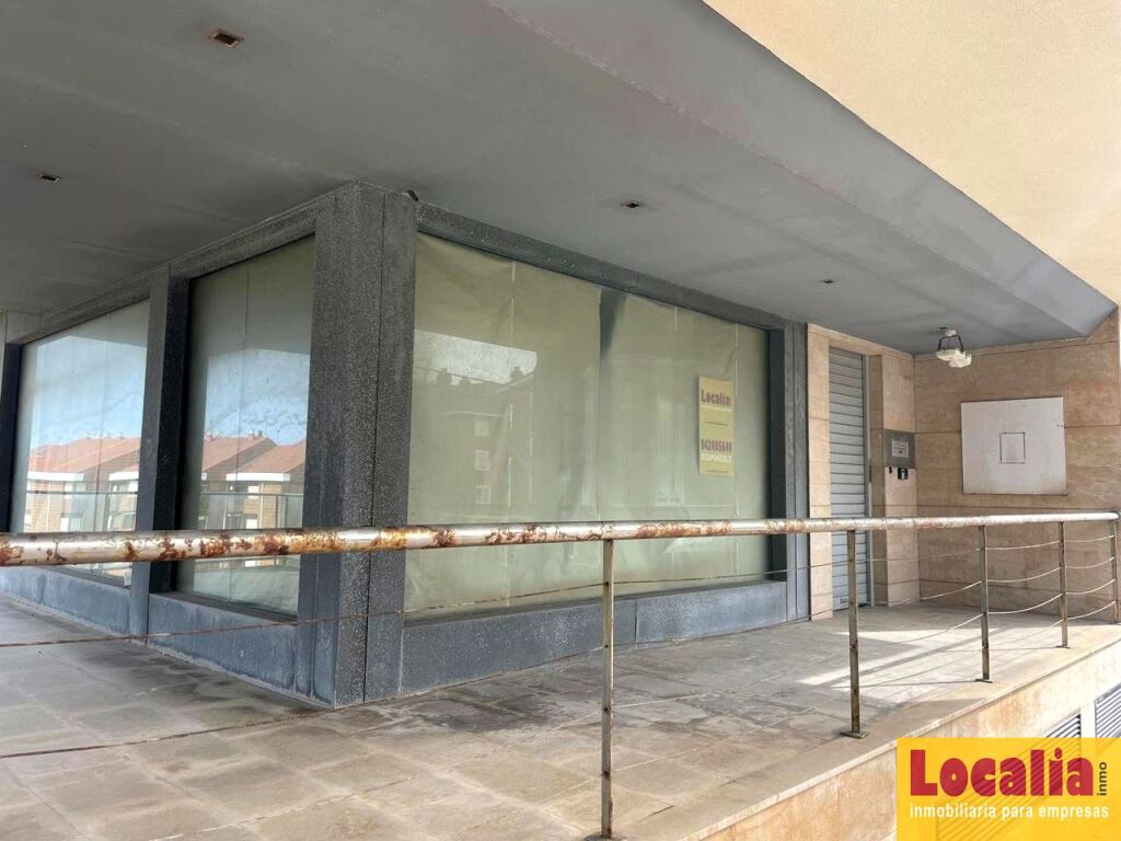 Foto interesante y amplio local en venta. suances