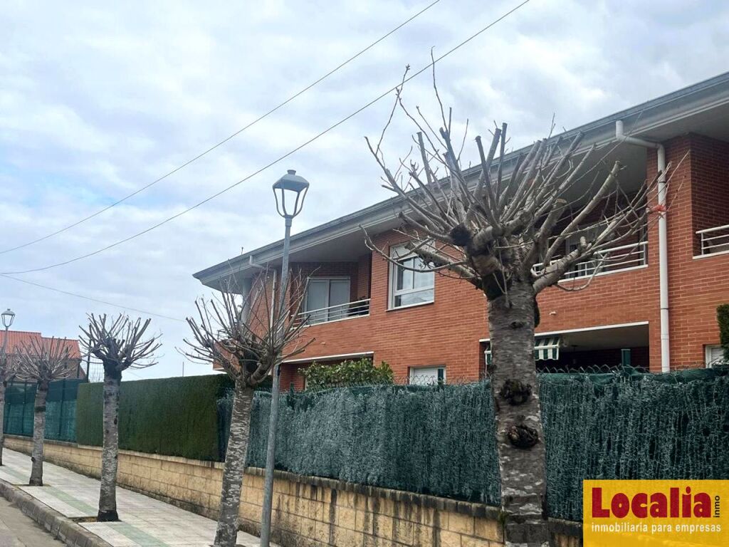 Foto amplio y coqueto piso en venta. oruña de piélagos