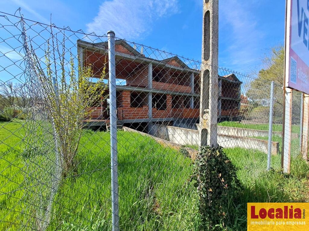 obra parada a precio inigualable en lerma, burgos foto grande (2)