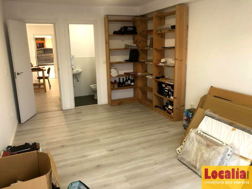 atractivo local comercial en venta, torrelavega. foto grande (3)
