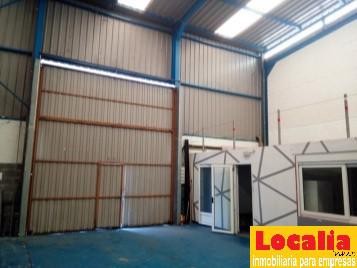 Estupenda nave con oficina en Cartes