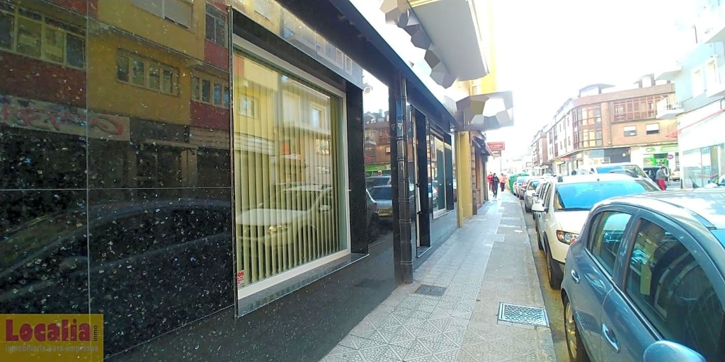 Foto amplio local para tus oficinas en el centro de torrelavega