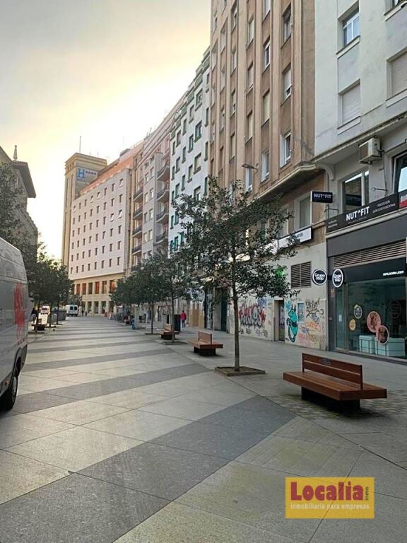 oficina entre el centro y la bahía, zona premium foto grande (2)