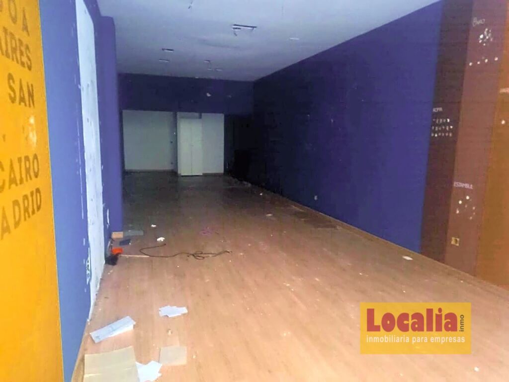 local comercial diáfano en centro torrelavega foto grande (2)