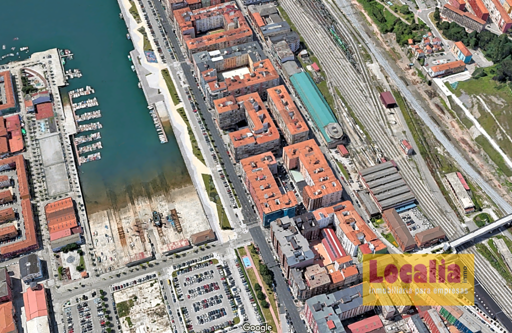 Foto local de 240m² en zona muy comercial de santander