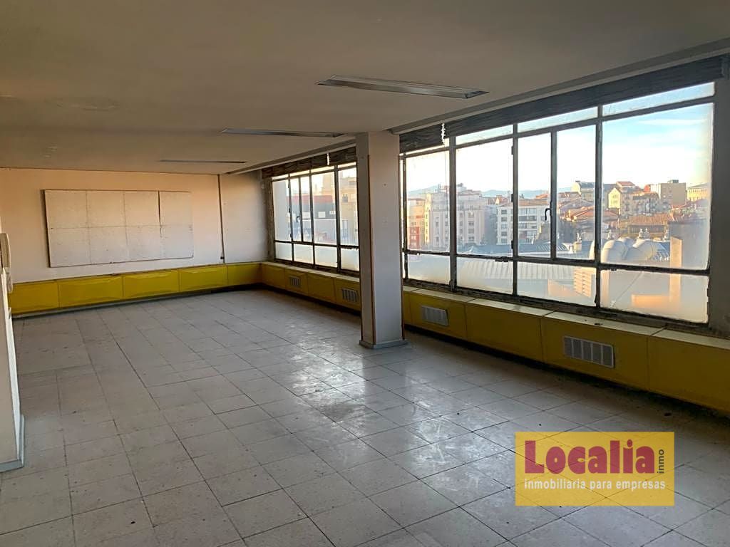 Foto oficina con 4 despachos en el centro de santander