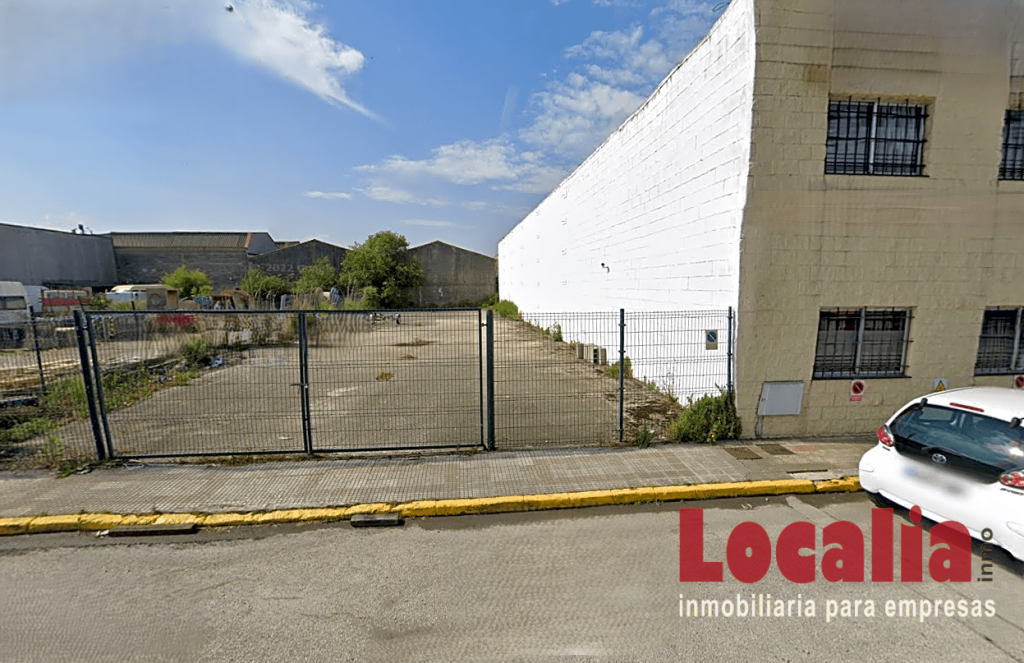 Foto suelo industrial en polígono de raos