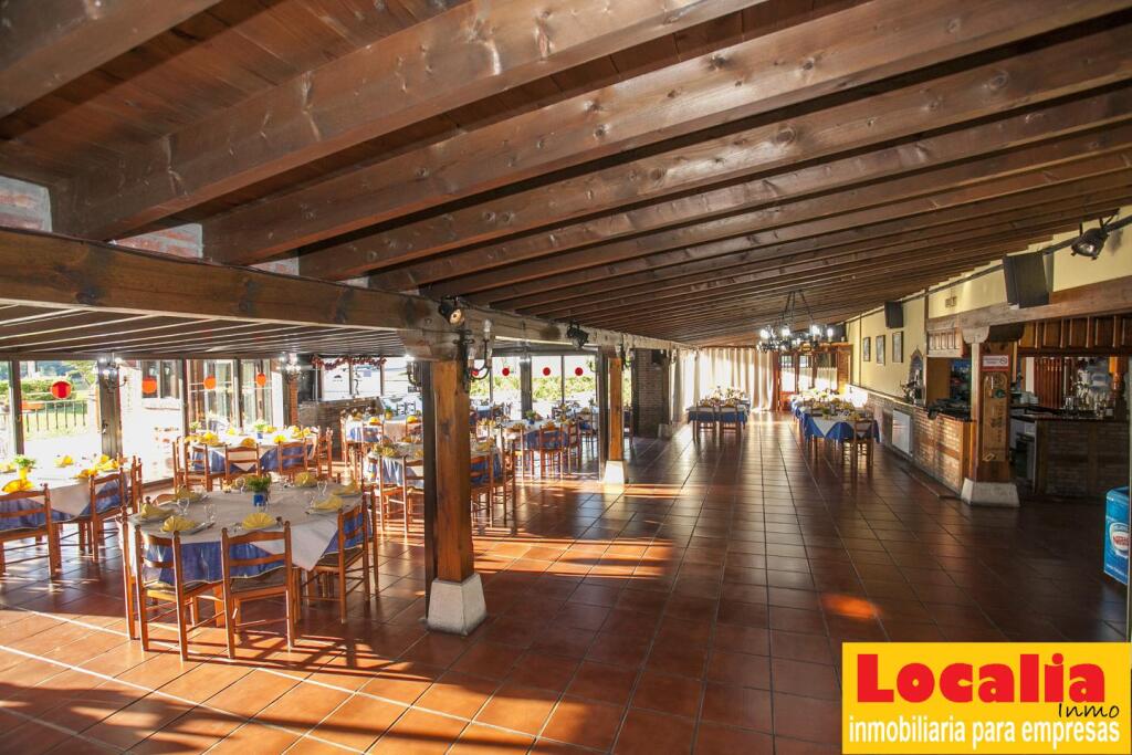 Foto restaurantes y comercio en santillana del mar, cantabria