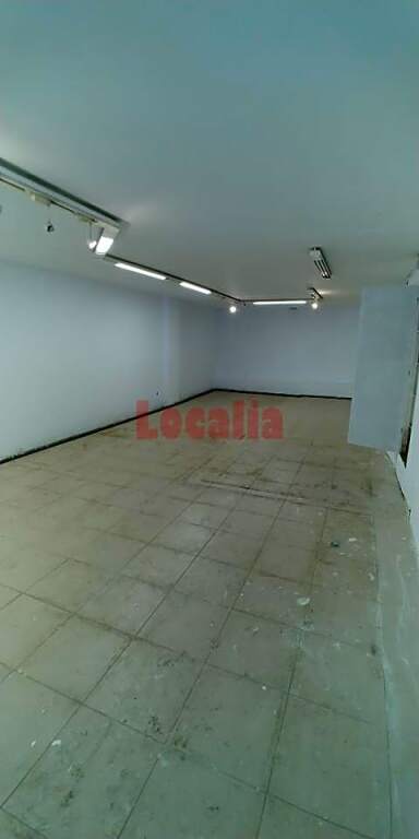amplio local comercial en santander foto grande (2)