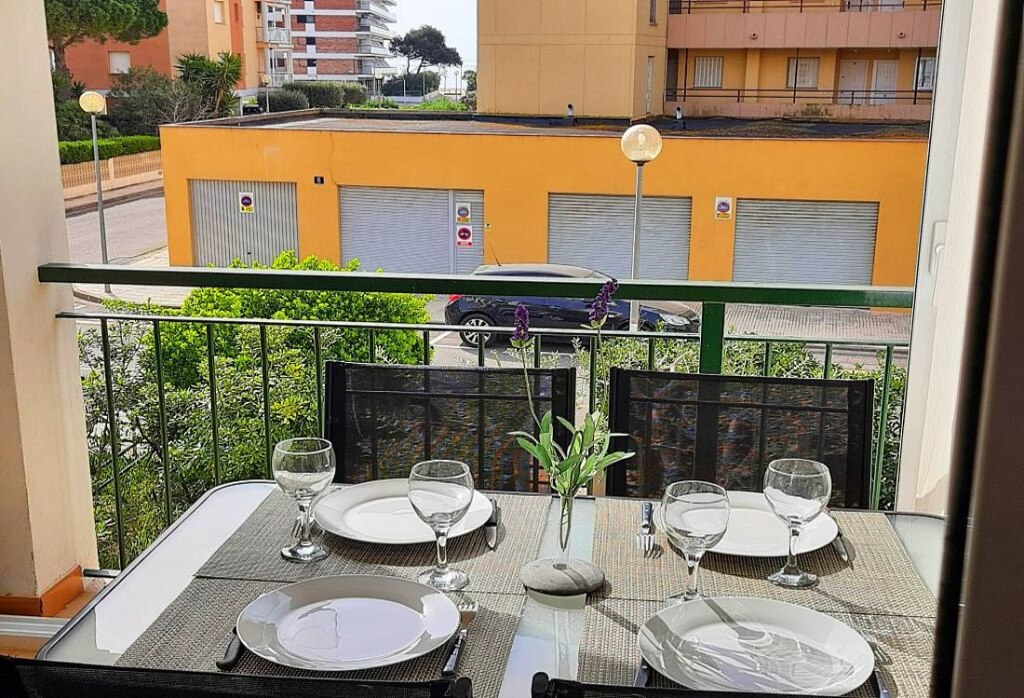 piso en alquiler vacacional en roses girona foto grande (3)