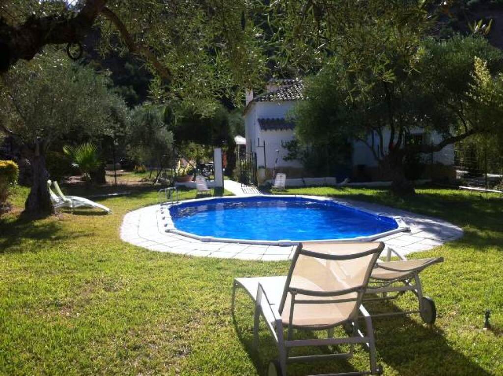 casa de campo-masía en venta en zahara de la sierra cádiz foto grande (3)