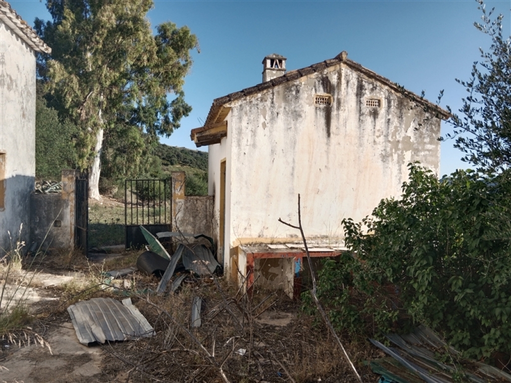 casa de campo-masía en venta en benadalid málaga foto grande (2)