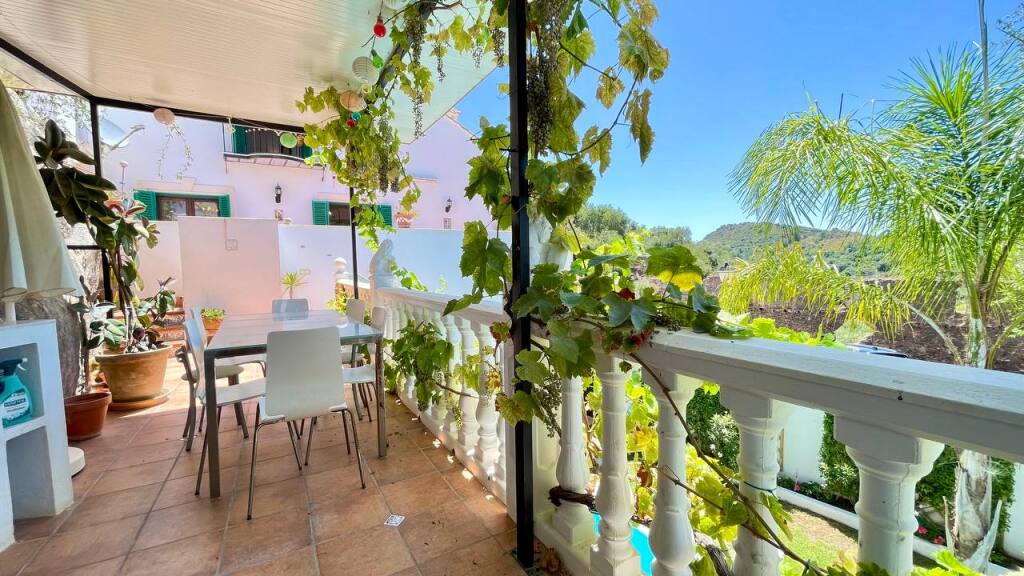 casa-chalet en venta en atajate málaga foto grande (2)