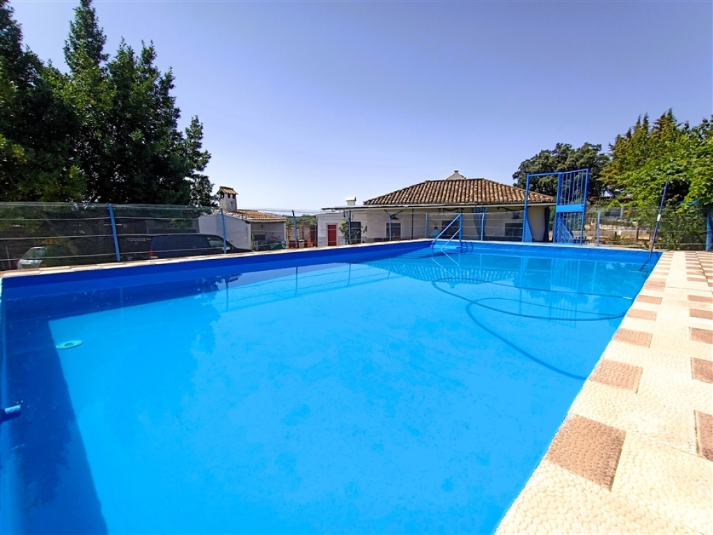 Foto casa de campo-masía en venta en montecorto málaga