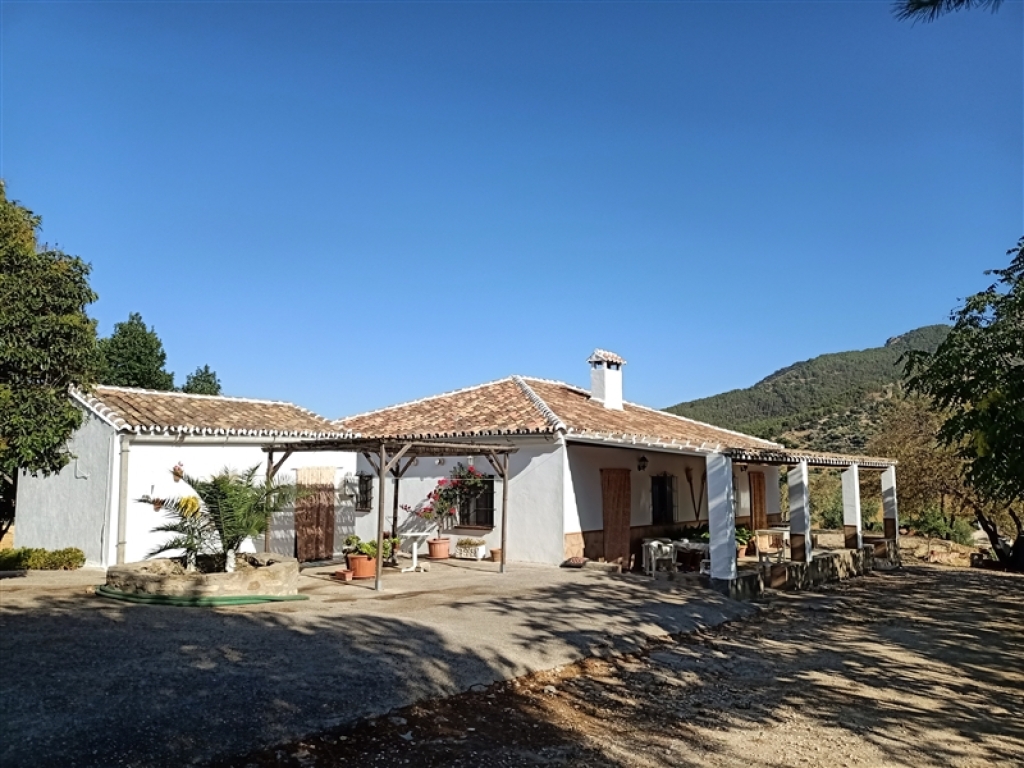 Foto casa de campo-masía en venta en montecorto málaga