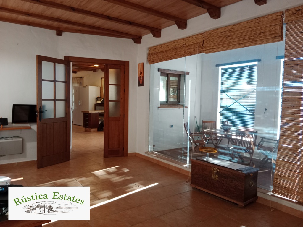 Foto casa de pueblo en venta en alpandeire málaga