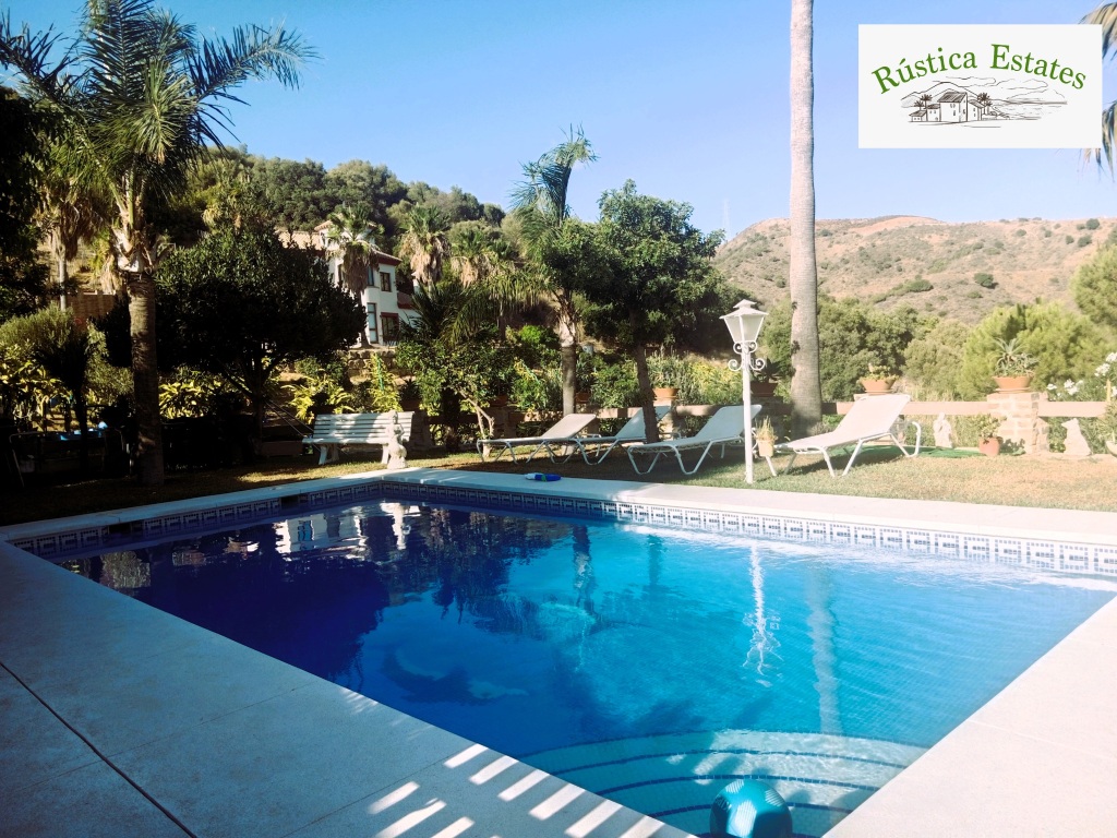 Foto casa-chalet en venta en estepona málaga