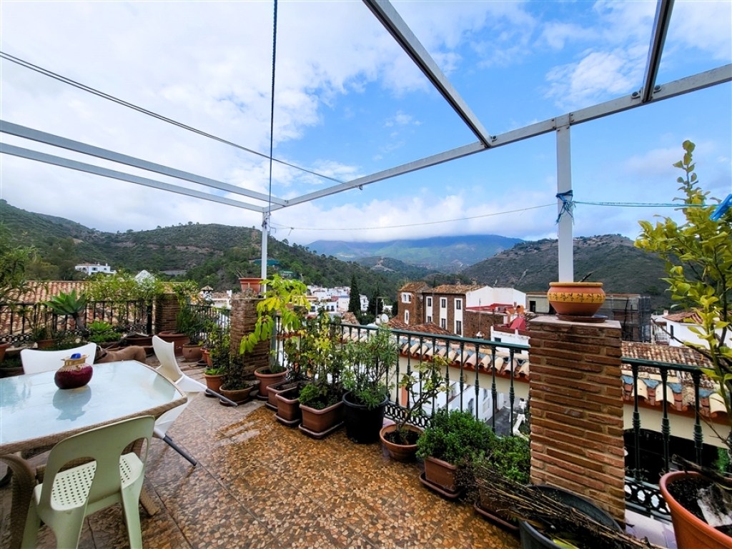 edificio viviendas en venta en benahavis málaga foto grande (2)
