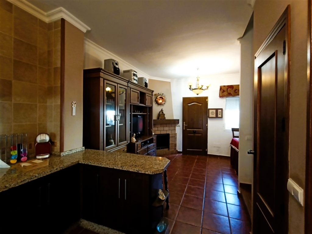 Foto adosada en venta en setenil de las bodegas cádiz