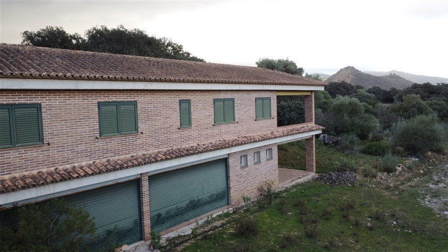 Casa-Chalet en Venta en Benalauria Málaga