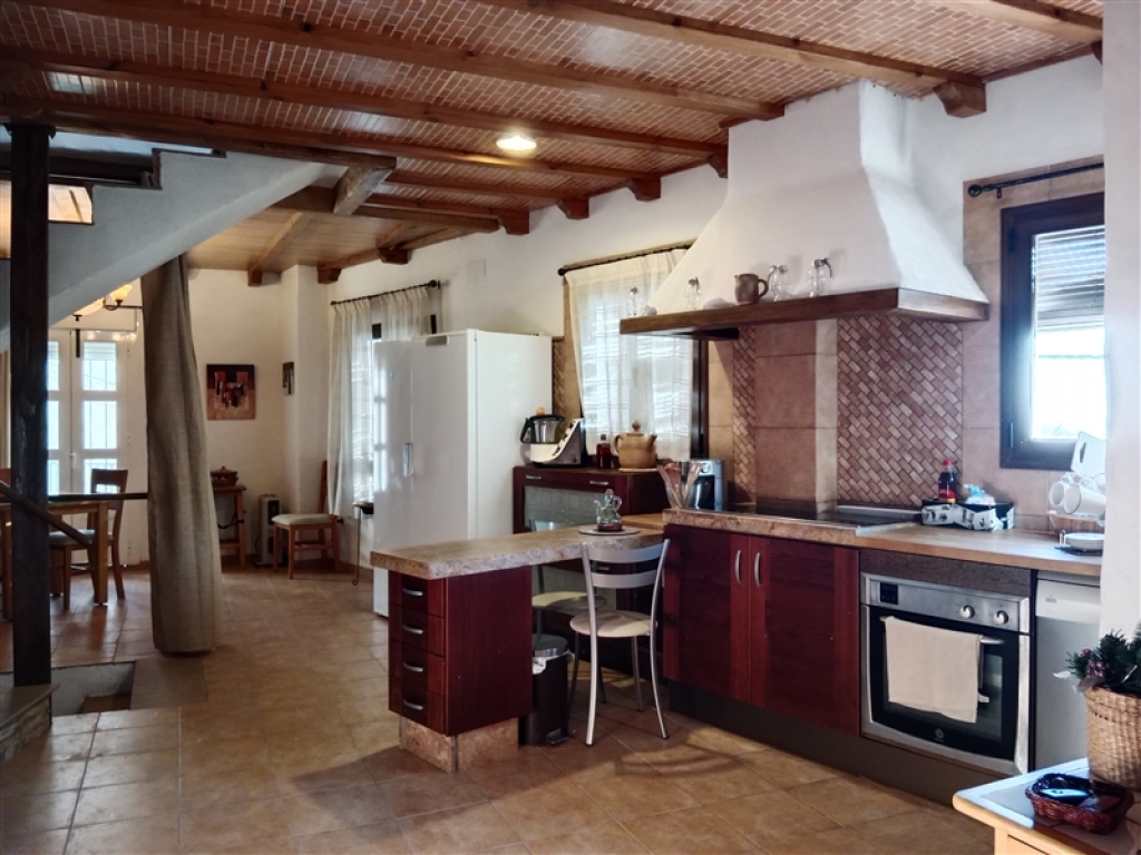 Foto edificio singular en venta en alpandeire málaga