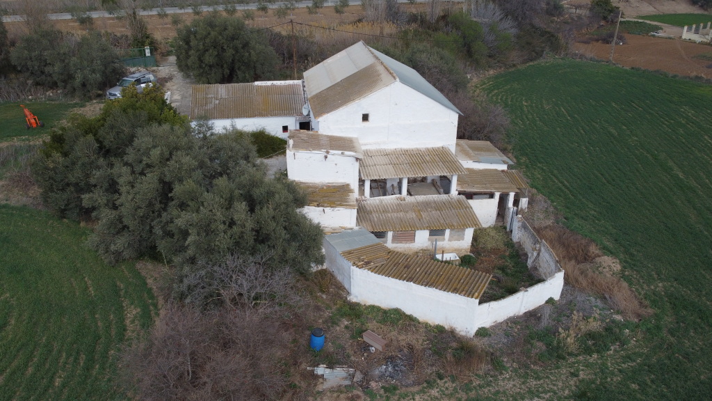 Chapa tejado  de segunda mano - Casa de campo-Masía en Venta en Teba Málaga