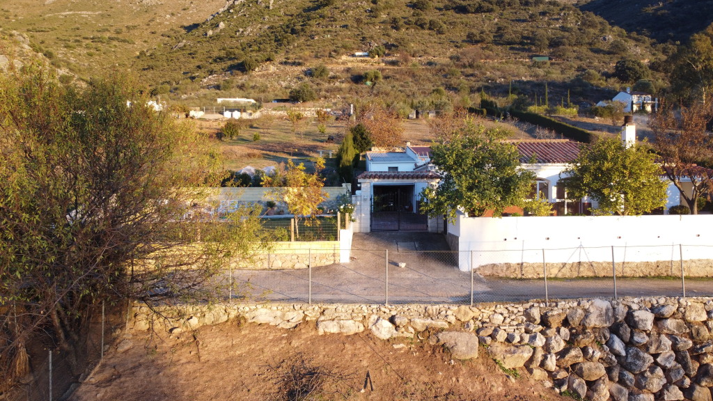 Casa de campo-Masía en Venta en Algatocin Málaga 