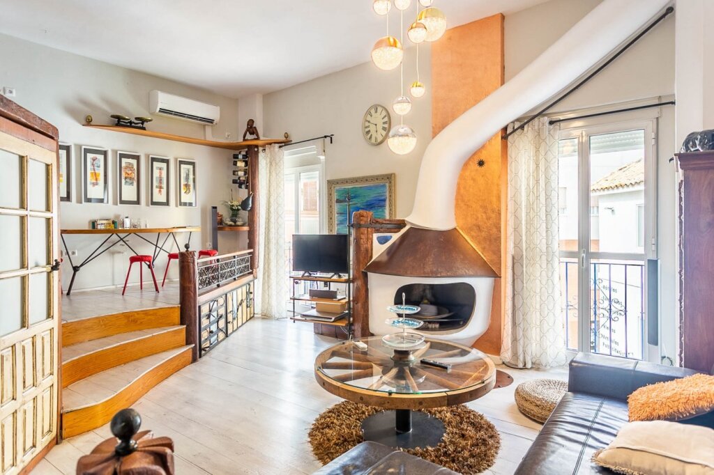 Foto espectacular vivienda de diseño junto alameda de hércules, con licencia vut renovada.!!!