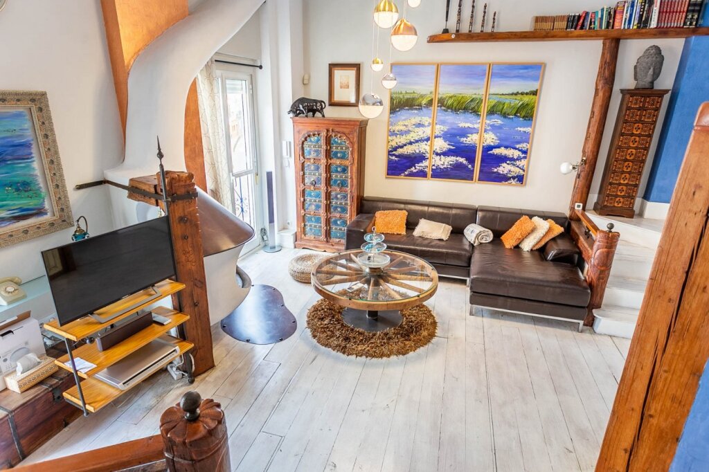 espectacular vivienda de diseño junto alameda de hércules, con licencia vut renovada.!!! foto grande (2)