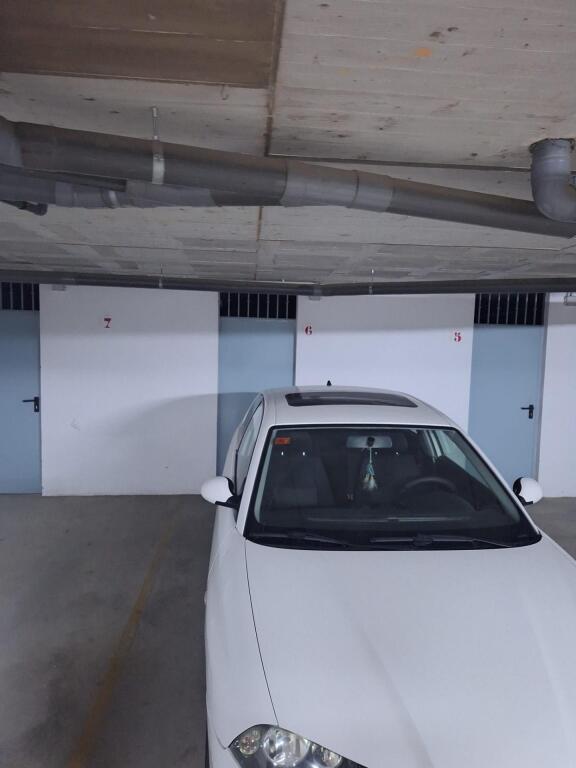estupenda oportunidad, venta de 5 plazas de garaje en la zona del instituto en coria del rio!!! foto grande (3)