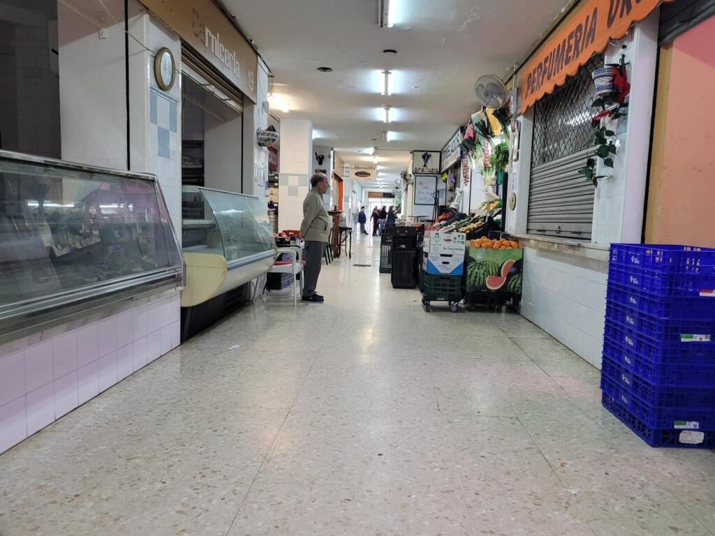 Foto local comercial en galerias urbión!!!