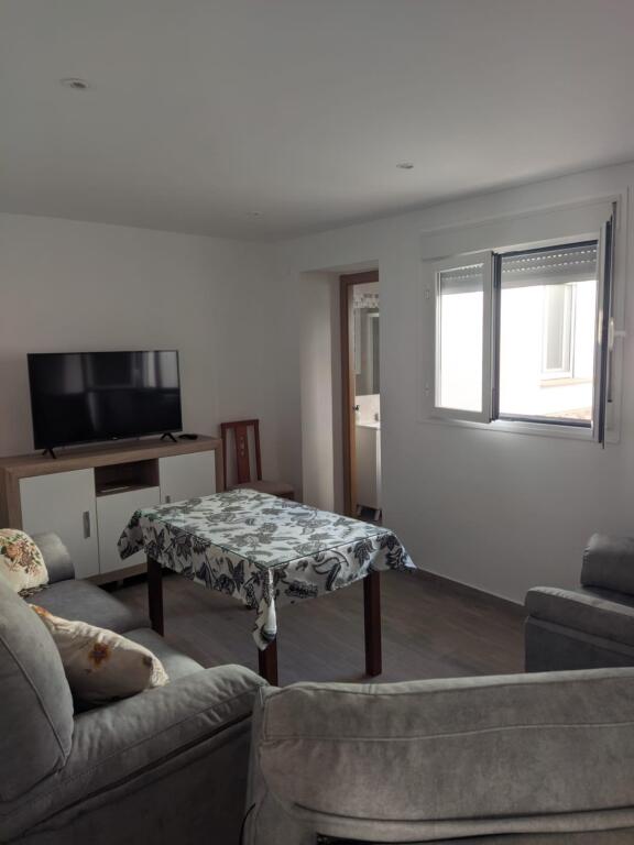 preciosa casa totalmente reformada en alanís de la sierra!!! foto grande (2)