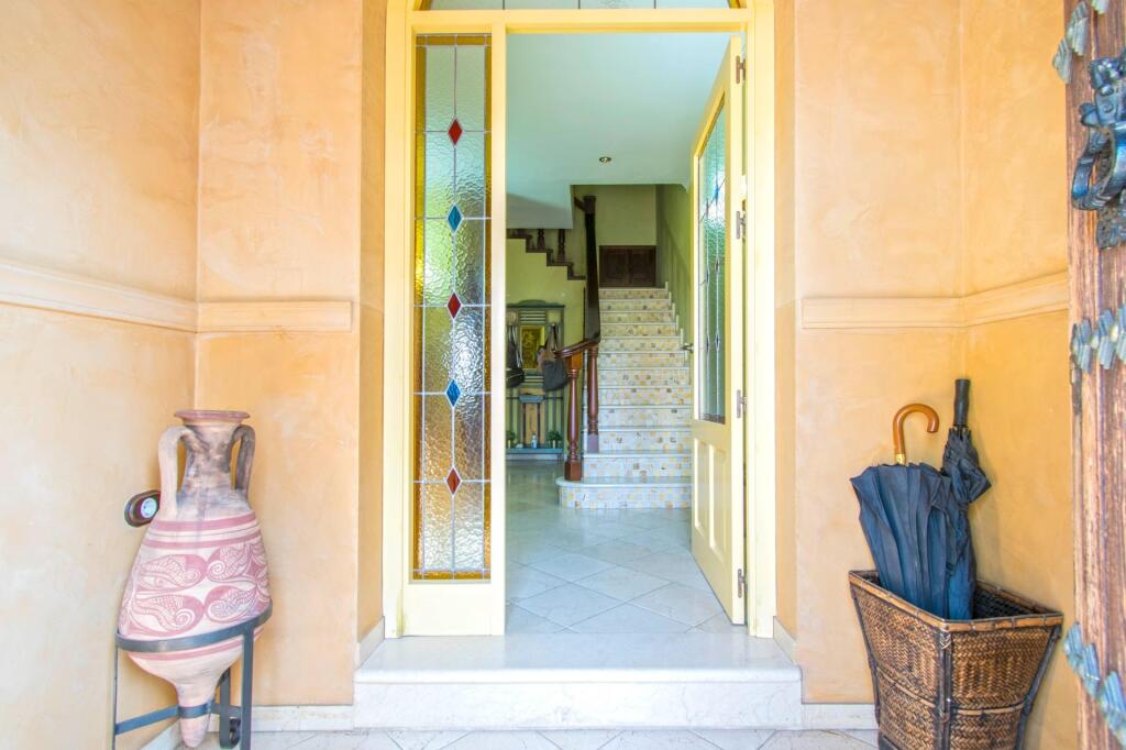 precioso chalet independiente en pilas!!! foto grande (3)