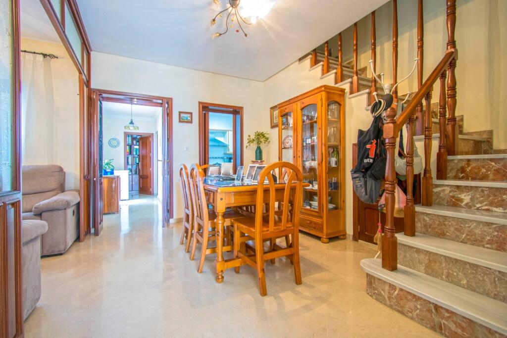 gran casa en utrera junto centro de salud!!! foto grande (3)
