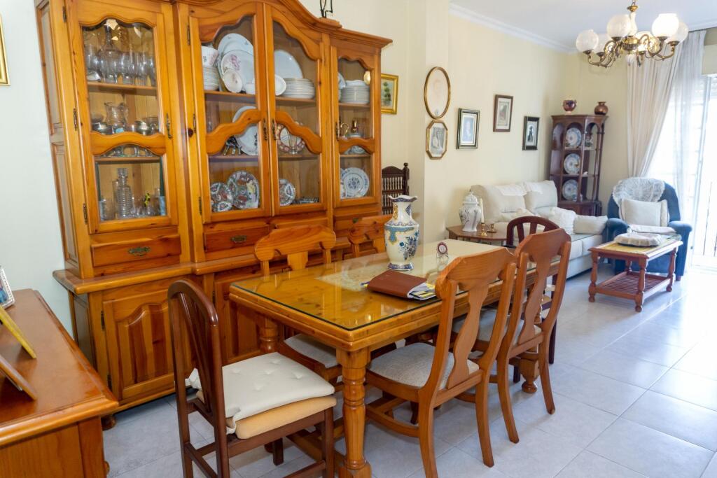 gran casa en el centro de castilleja de la cuesta!!! foto grande (2)