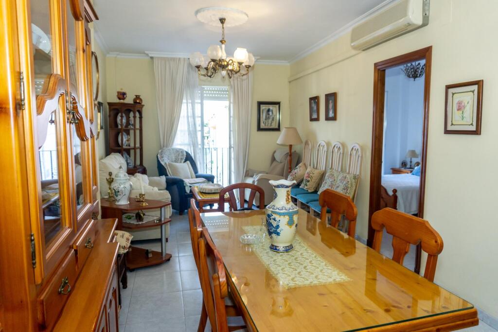 gran casa en el centro de castilleja de la cuesta!!! foto grande (3)