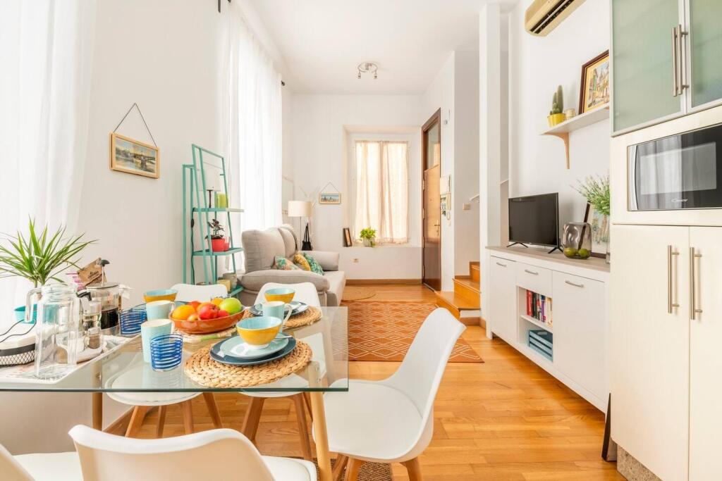 espectacular vivienda en el barrio de san luis con licencia vut!!!! foto grande (3)