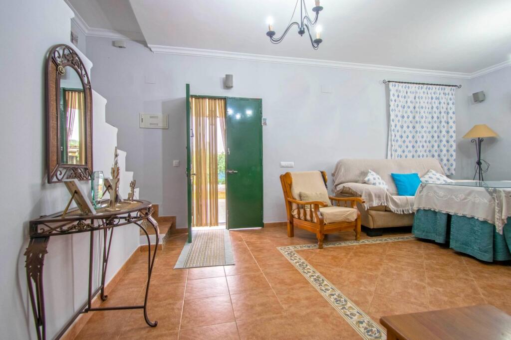 casa en venta en urb. los bancales (viso del alcor) foto grande (2)