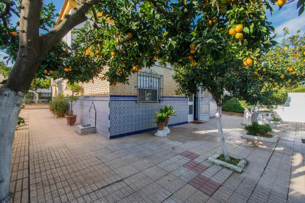casa-chalet en venta en bollullos de la mitacion sevilla foto grande (2)